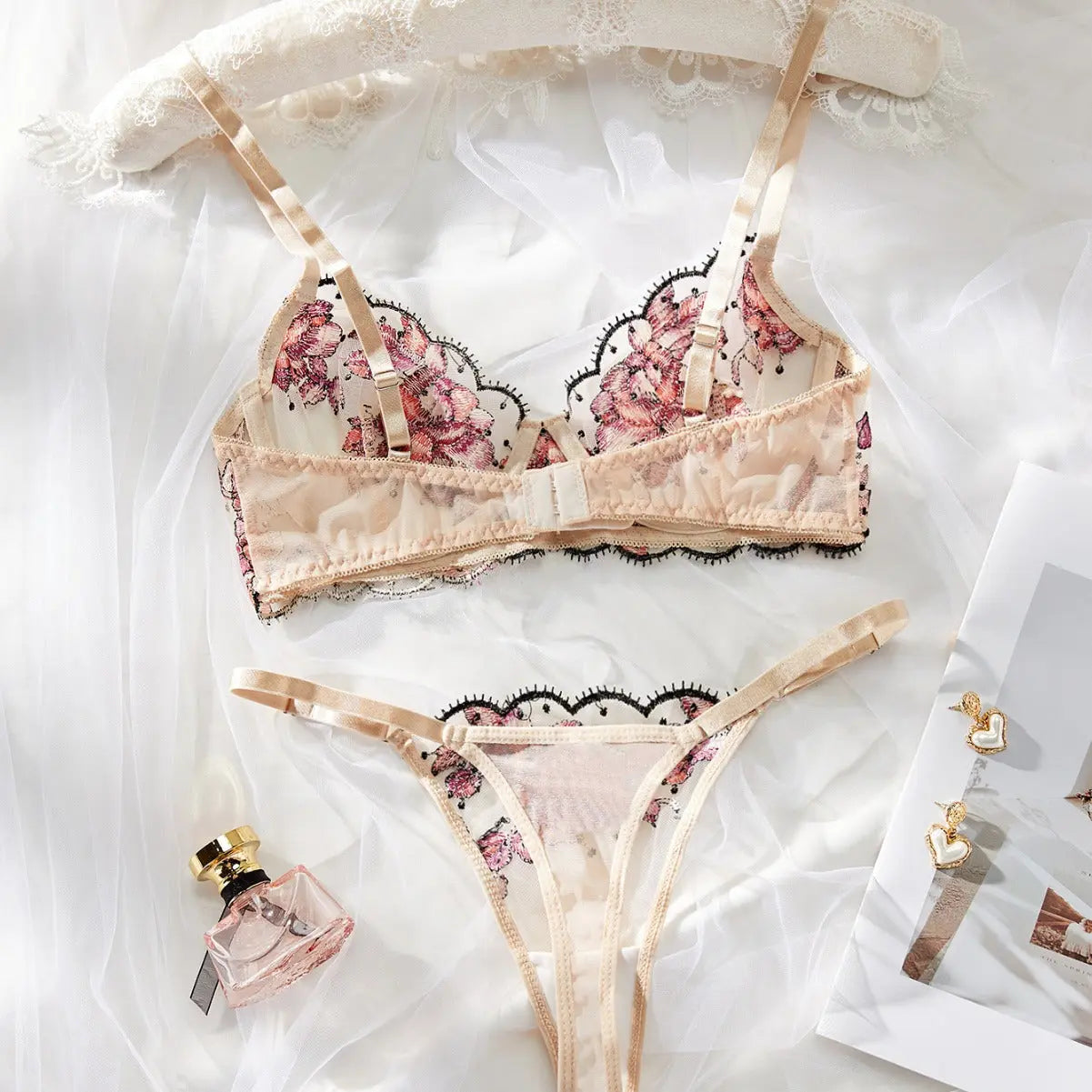 European and American 2025 new hot style mesh multi-color embroidery perspective temptation sexy lingerie suit for women Alice Thong