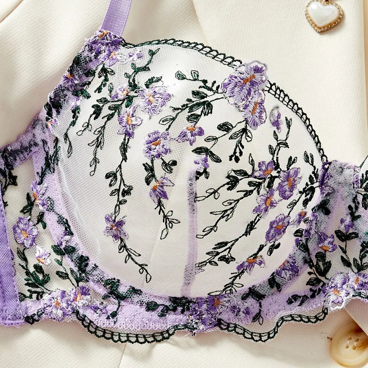 European and American sexy lingerie set for women, small fresh floral sexy perspective embroidery steel ring bra Alice Thong