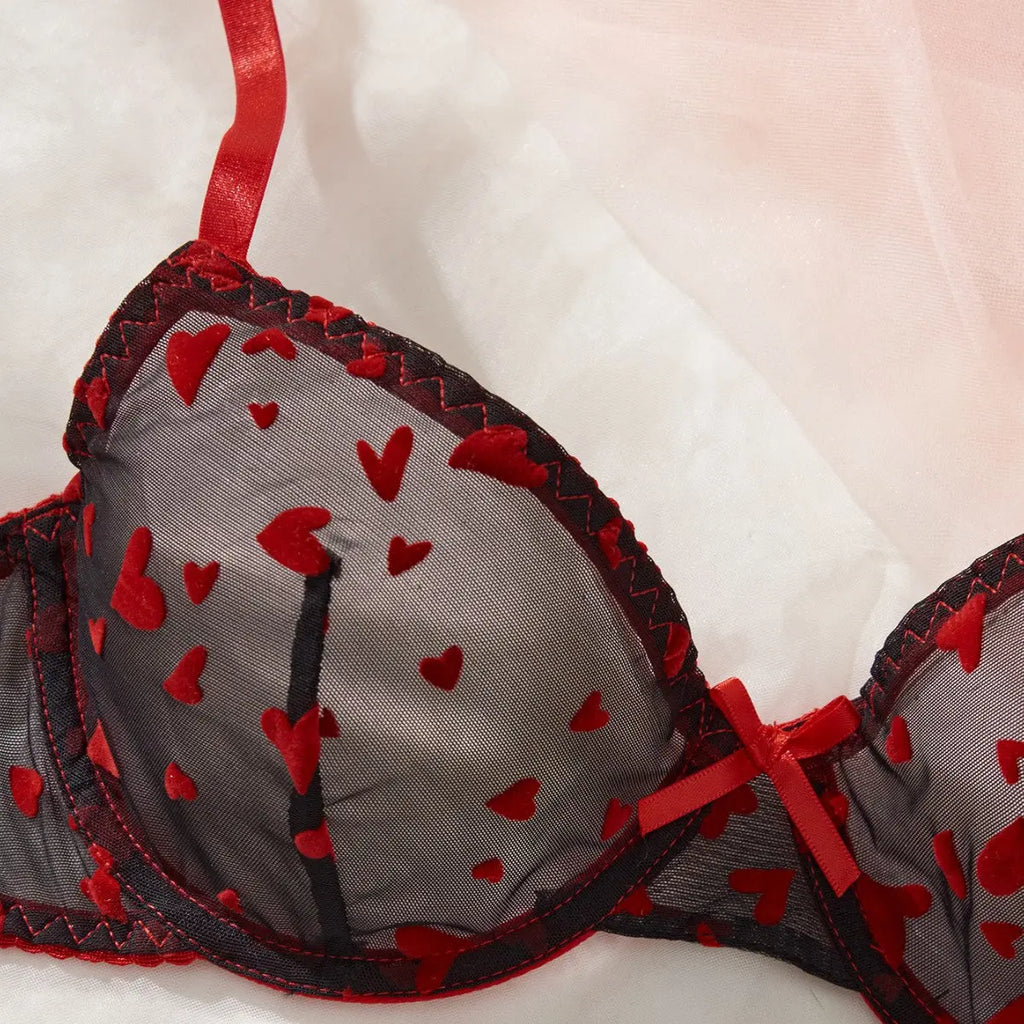 New European and American sexy lingerie black love mesh see-through pure temptation Valentine's Day sexy suit Alice Thong