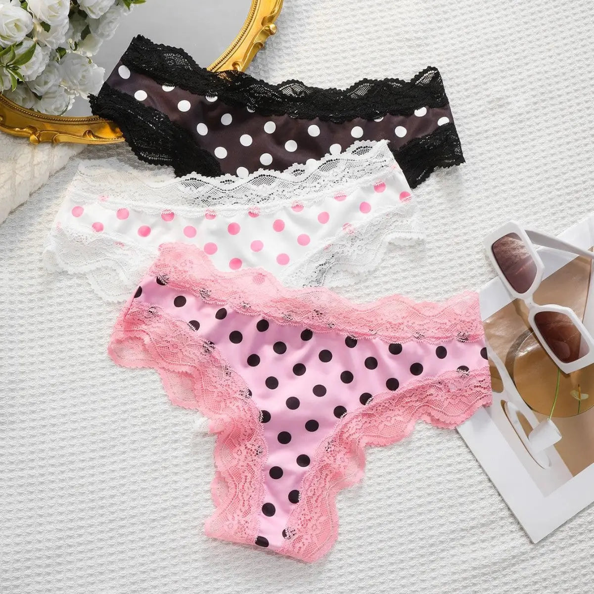 New women's Japanese style sweet girl triangle underwear polka dot milk silk thong low waist lace comfortable cotton crotch Alice Thong