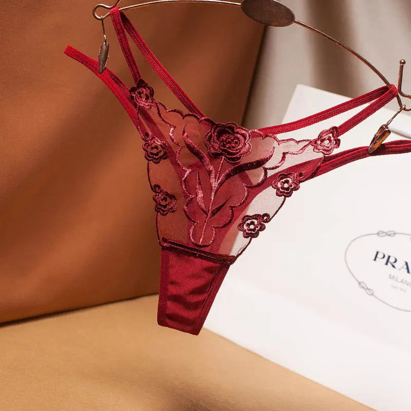 Sexy embroidered women's thong, lace mesh with thin straps, plus size women's panties. 我的商店