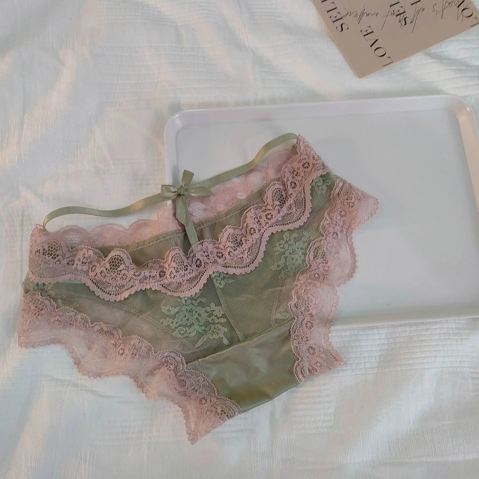 Sexy lace satin panties for women with low waist, pure desire, hollow, large size, breathable, pure cotton crotch briefs green绿 green 绿 XL62.5kg-70kgXL62.5 公斤-70 公斤